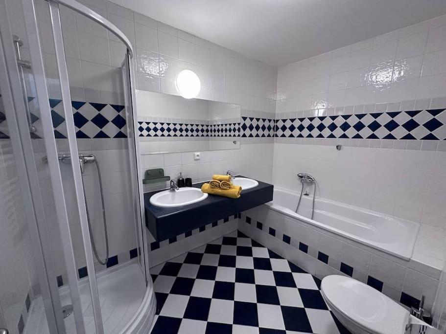 Spacious Elegance - A Central Gem Prag Exterior foto